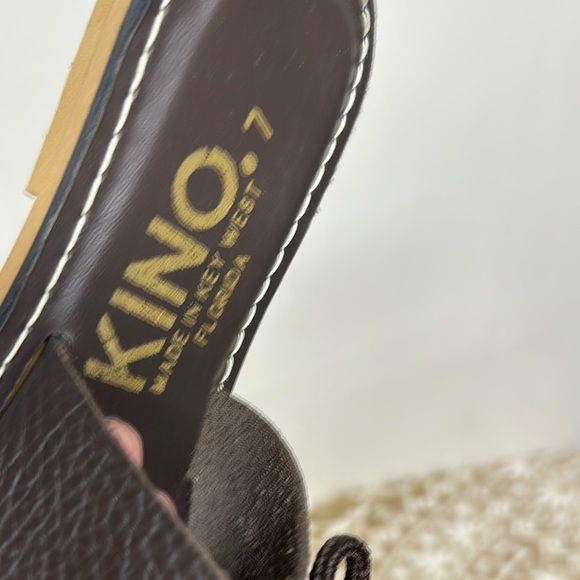 Kino Brown Sandals with Lace Detailing and Flat Sole Made in USA - Picture 8 of 10